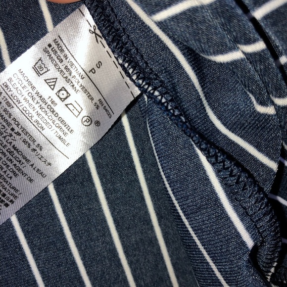 Button down off the shoulder blouse - Picture 5 of 6